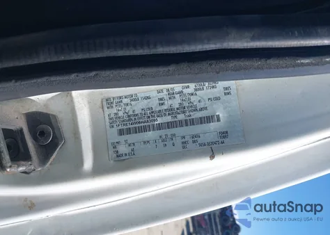 2006 Ford E-150 Commercial/Recreational z USA, uszkodzony, nr VIN 1FTRE14W06HA83095